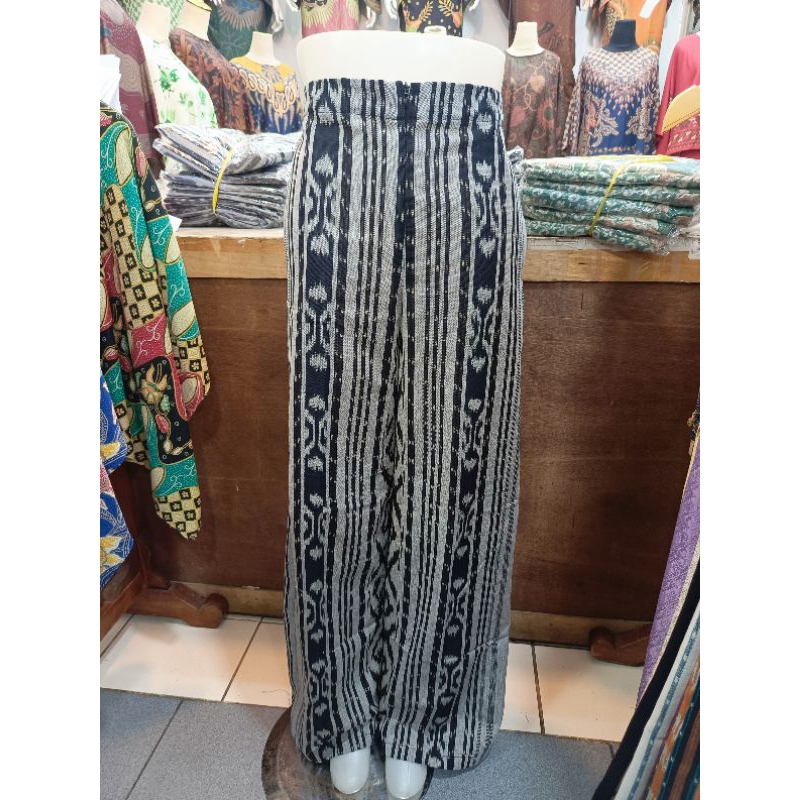 Kulot tenun ikat/kulot tenun asli. kulot wanita