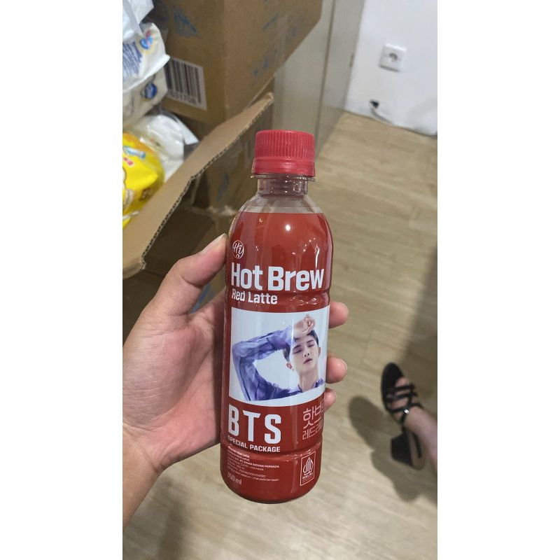

KOPI BTS RED LATTE MURAAH !!!