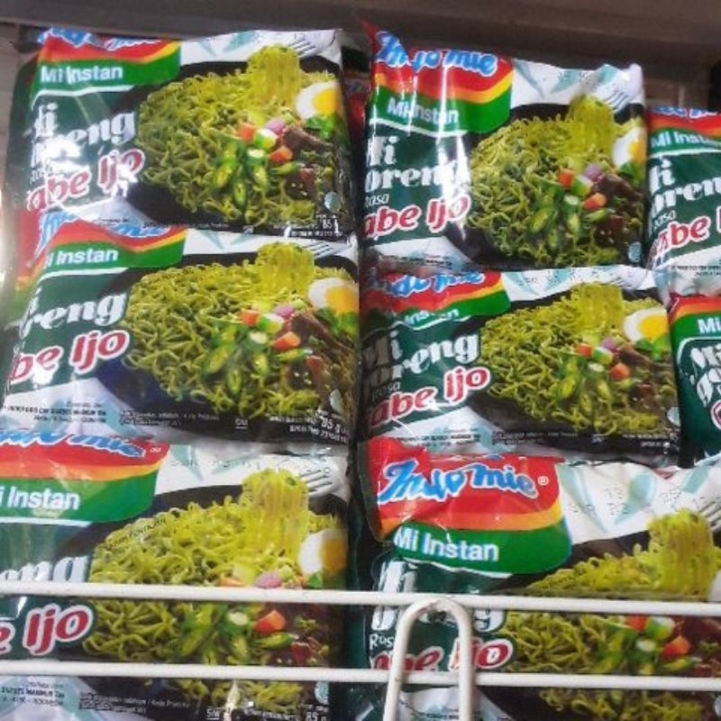 

indomie goreng cabe ijo