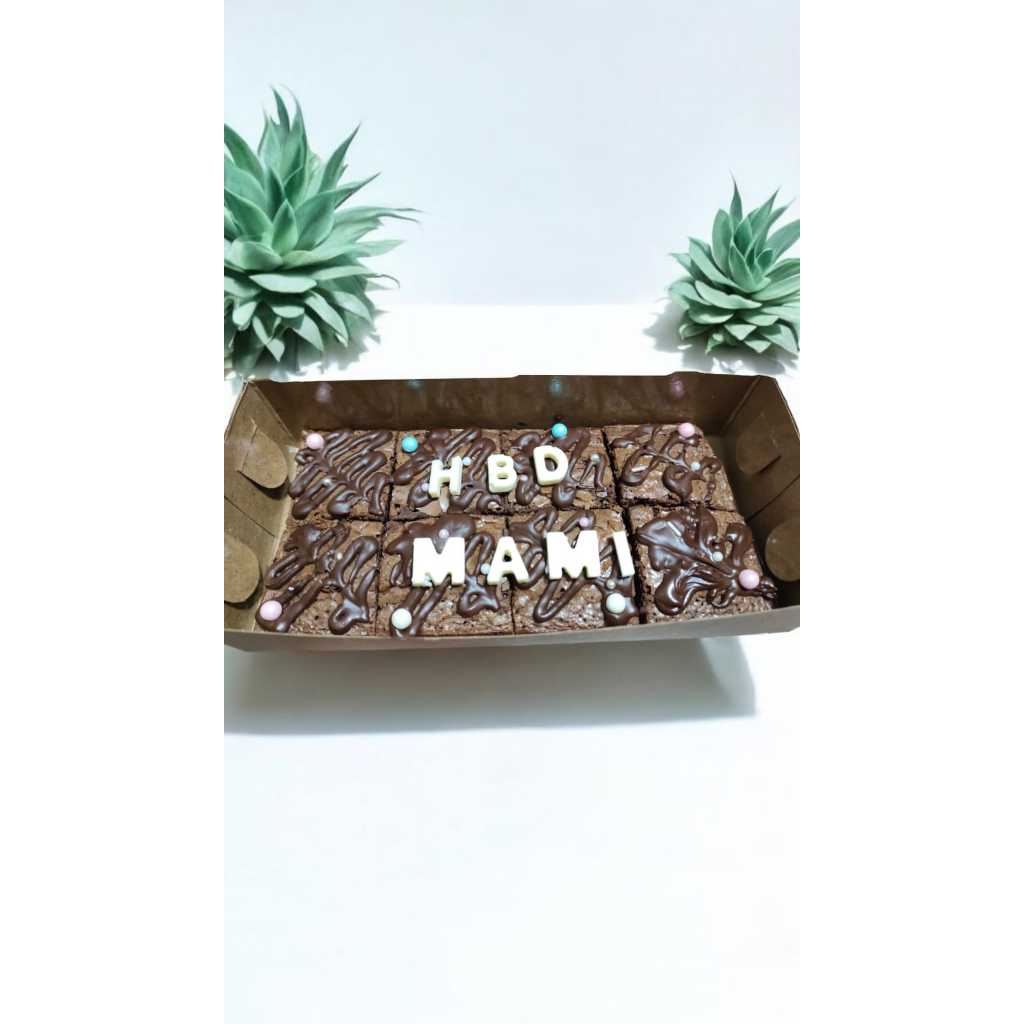 

Custom Fudgy Brownie Panggang Premium 20*10 / 20*20 | Fudgy Brownies Premium