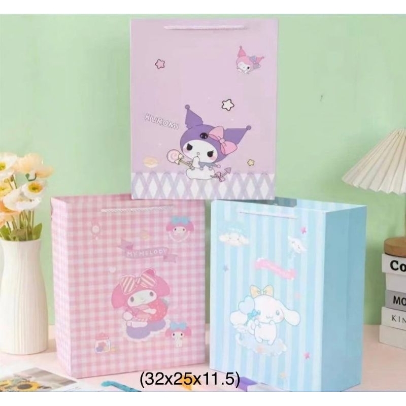 

Paper Bag Sanrio 601| Paper Bag Melody Cinnamonroll Kuromi | Goodie Bag| Tempat Kado Hadia| Souvernir Bag