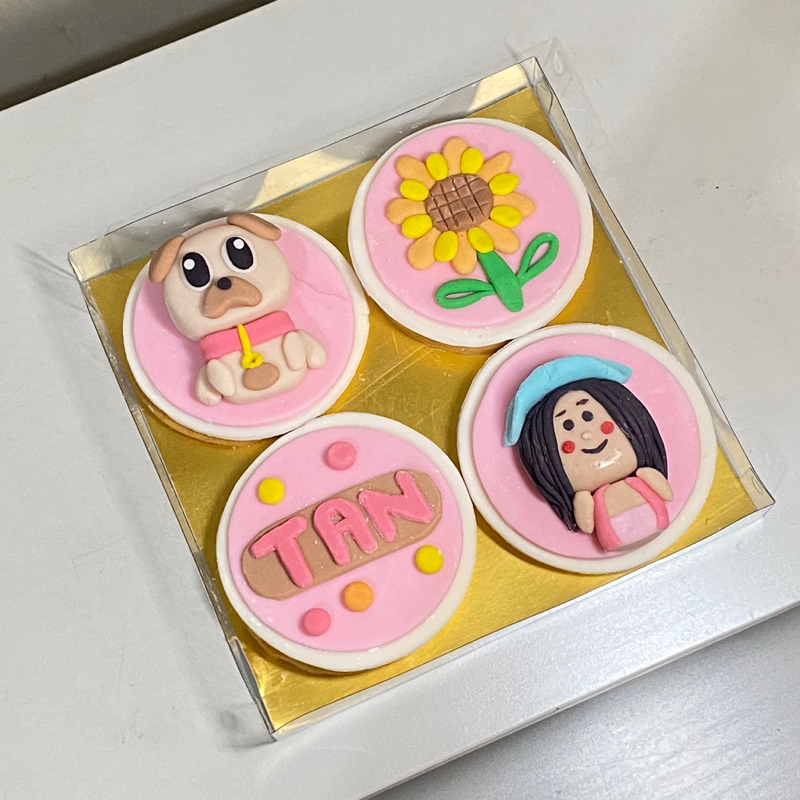 

Cookies Fondant Custom Souvenir/ Ulang Tahun Isi 4