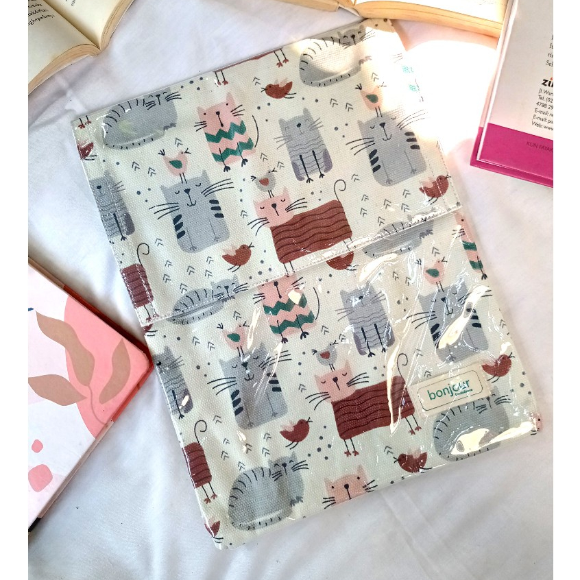 

Booksleeve Waterproof : Smiley Kitty