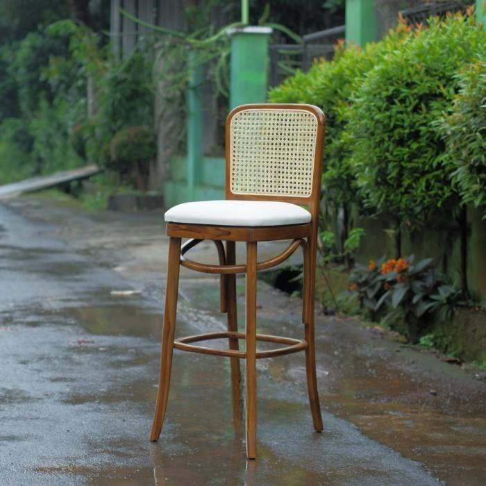 Kursi Bar Stool - Kursi Bar Kevin Sandaran Rotan Dudukan Jok Busa Empuk Oscar/Kain| Mebel Jepara