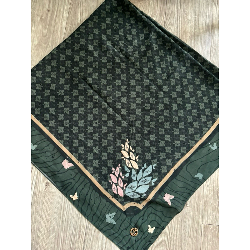 L by Laudya Chyntia Bella scarf