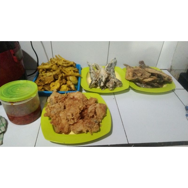 

Sedia Nasi Ayam Geprek, Seblak, Ceker Mercon, Nasi Wader