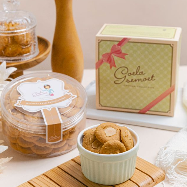 

Almond Cookies - kue kering kacang almond cinnamon kayu manis