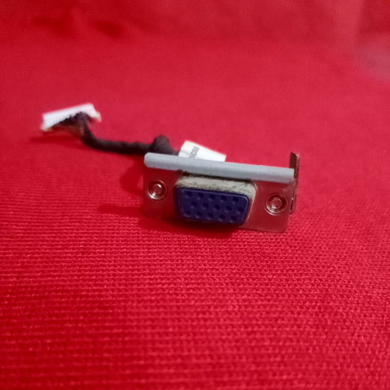 port vga laptop lenovo 3000 y400