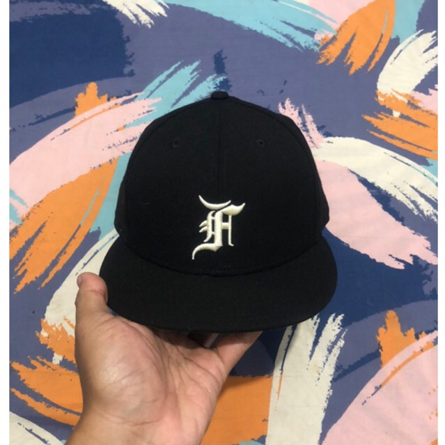Topi Snapback New era pro model x essentials fear of god