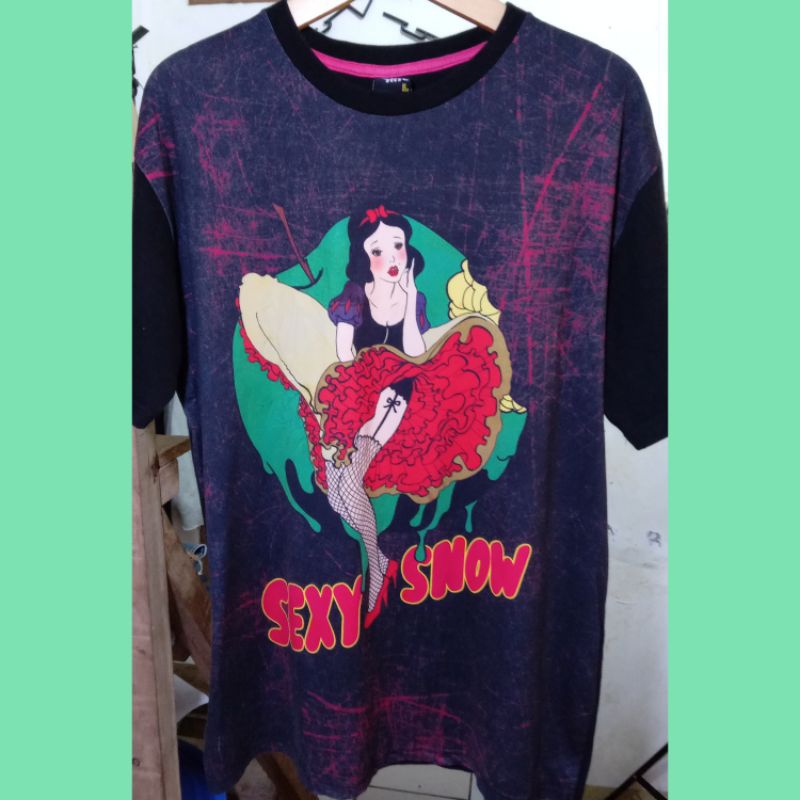 Kaos Snow White sexy Marilyn monroe style porn tee