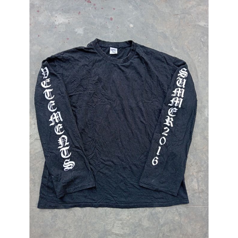 Kaos Lengan Panjang VETEMENTS