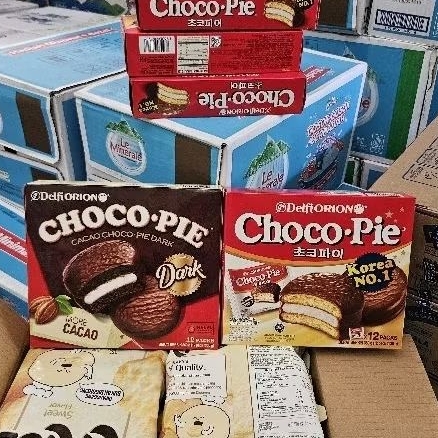 

ED 06.25 - BOX ISI 12 PCS - CHOCOPIE DELFI ORION RASA COKLAT - DARK / CHOCO PIE 12*30GR ( 360GR )