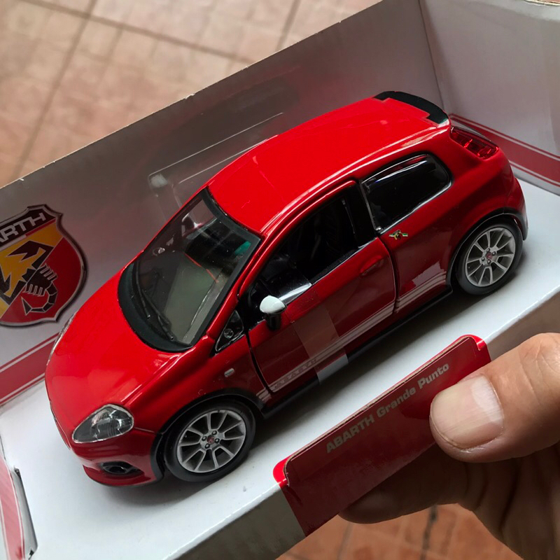 Miniatur 1/32  FIAT GRANDE PUNTO ABARTH - Bburago