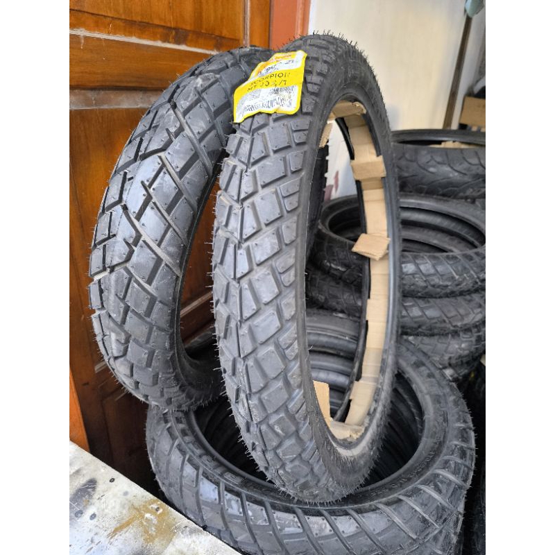 BAN SET KLX IRC PIRELLI 18 21 DEPAN BELAKANG UKURAN 275 21 DAN 410 18 BARANG BARU TANPA BUNGKUS COCO