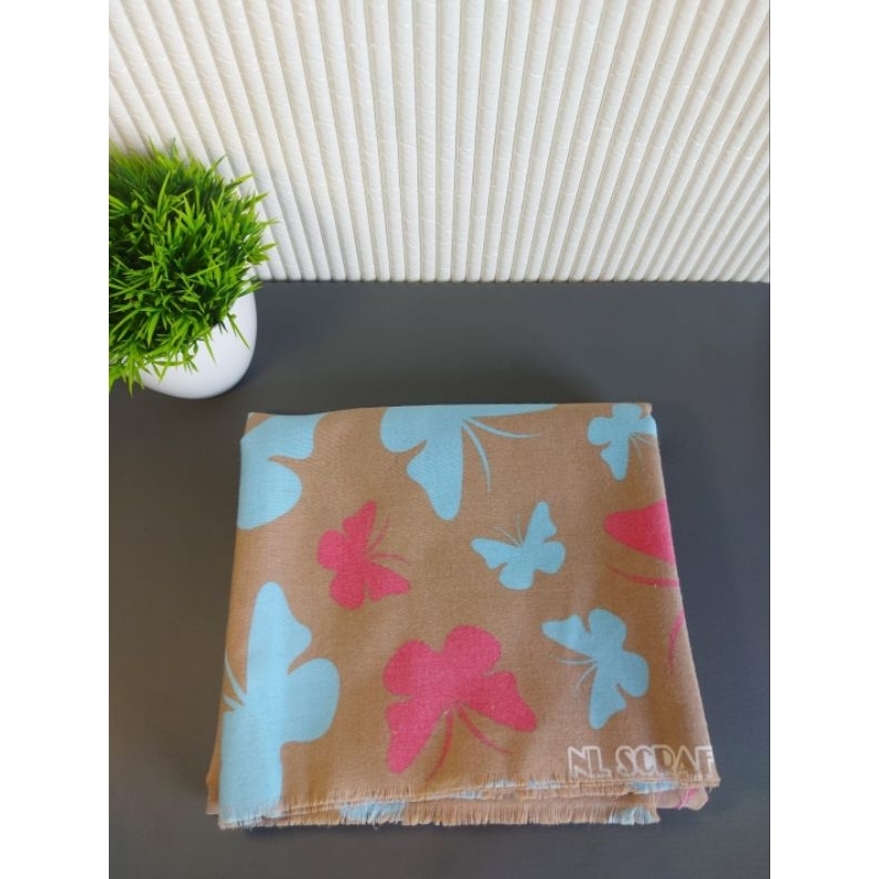 [PRELOVED] Jilbab segiempat/jilbab segiempat motif/jilbab saudia