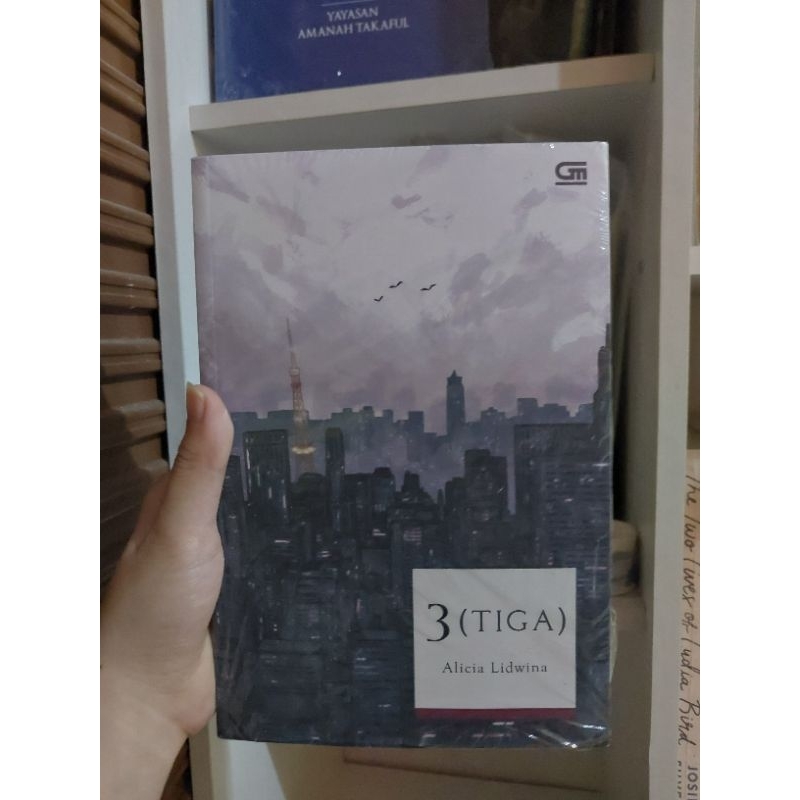 [NEW] 3 (Tiga) - Alicia Lidwina