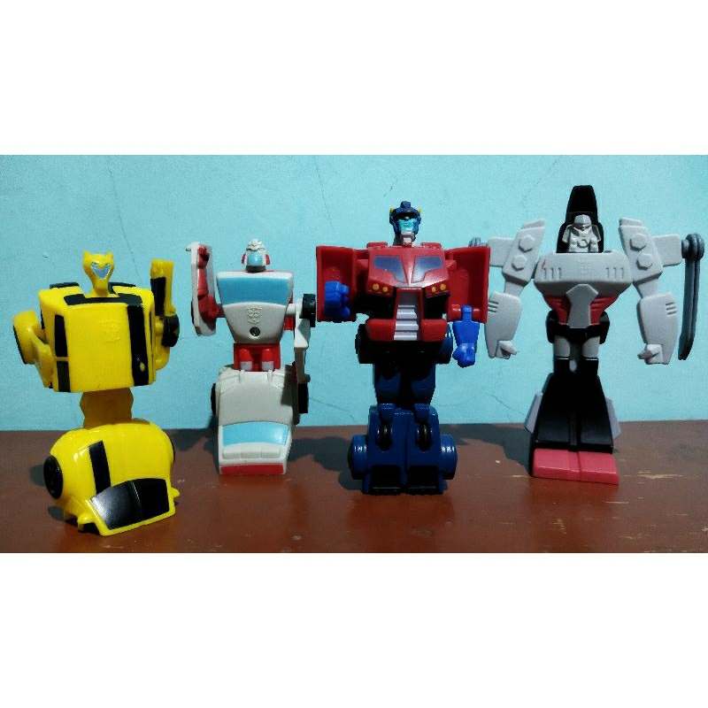 Happy Meal Transformers Animated Bumblebee friend of Optimus Prime Happy meal action figure 2000's.H