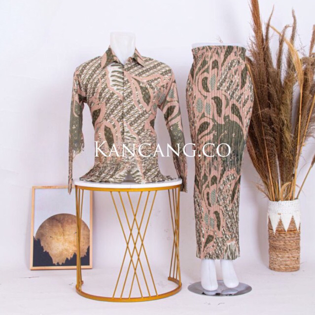 BATIK COUPLE / KEMEJA BATIK COUPLE PASANGAN / ROK PLISKET BATIK / ROK PLISKET BATIK COUPLE / KEMEJA 