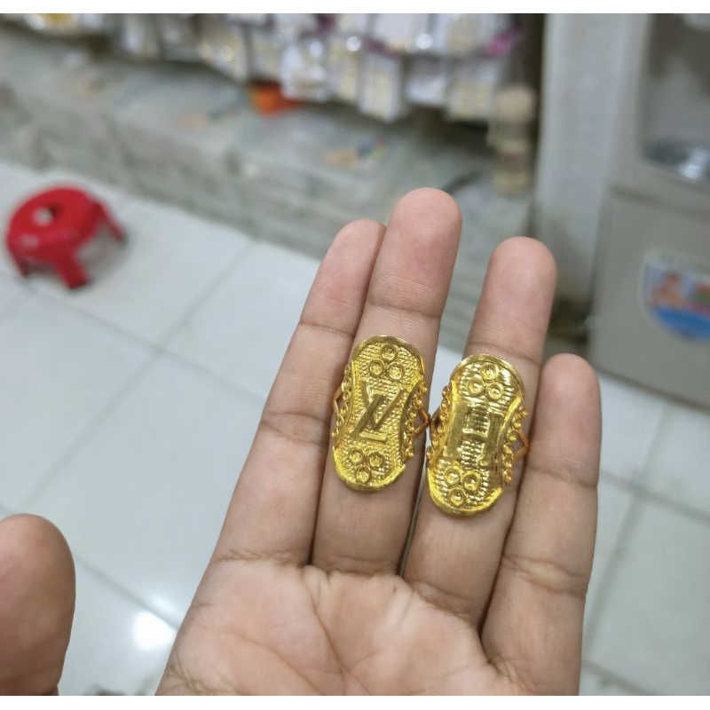 CINCIN EMAS 1 SUKU MOTIF H LVV LAPIS EMAS 24K