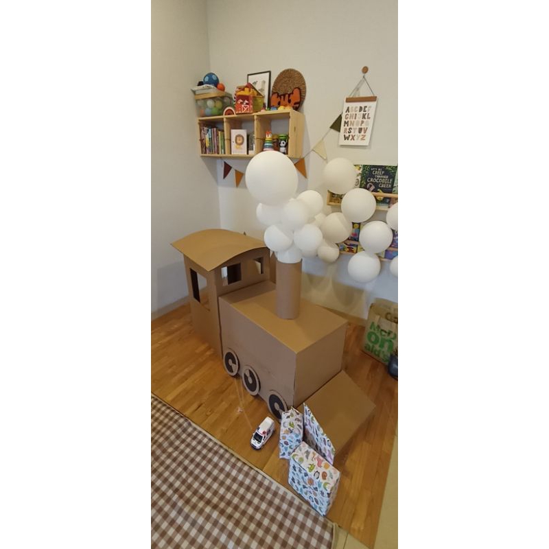 Kereta Api Kardus Dekorasi Ulang Tahun Anak