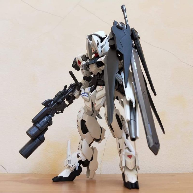 HG 1/144 Gundam Barbatos Lupus BLANC (Custom Build)