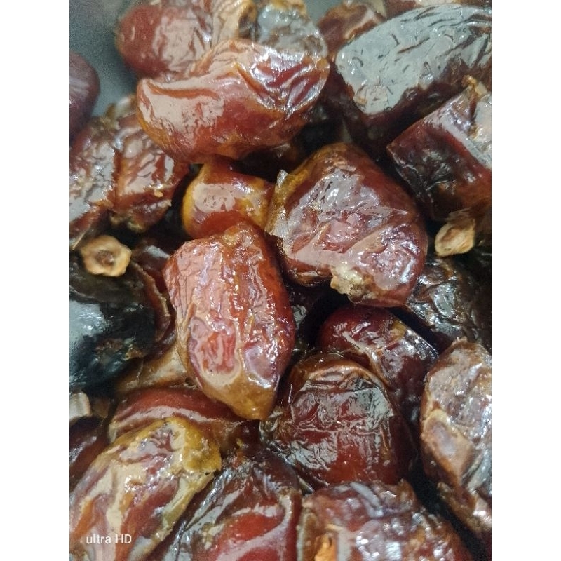 

Kurma Basah Sayer Saudi 1kg