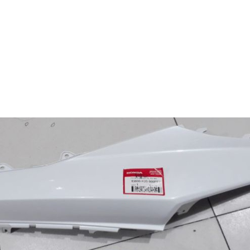 COVER BODY KIRI BEAT FI PUTIH 83600-K25-900PFW