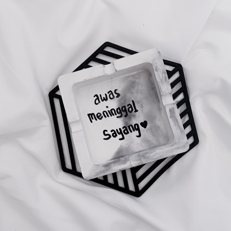 Asbak rokok aesthatic kotak atau persegi motif / asbak coasters/ asbak unik