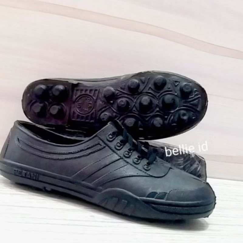 sepatu petani karet multi fungsi pul bola sepatu petani