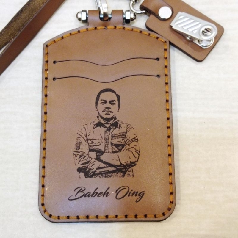 

name tag kulit lipat
