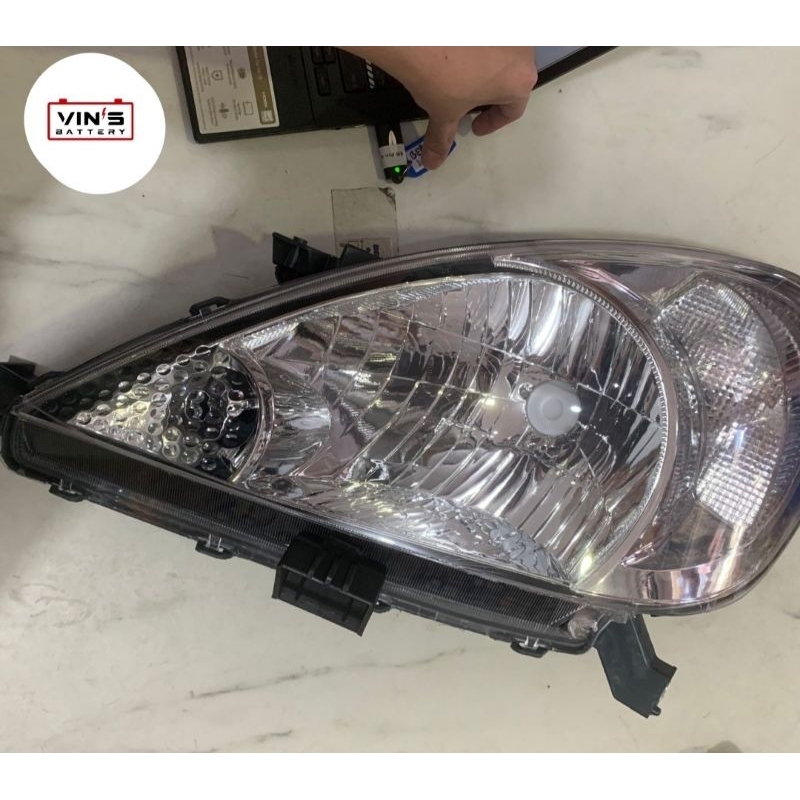 Head Lamp Innova 2005-2008 Kanan/Kiri Per Pcs