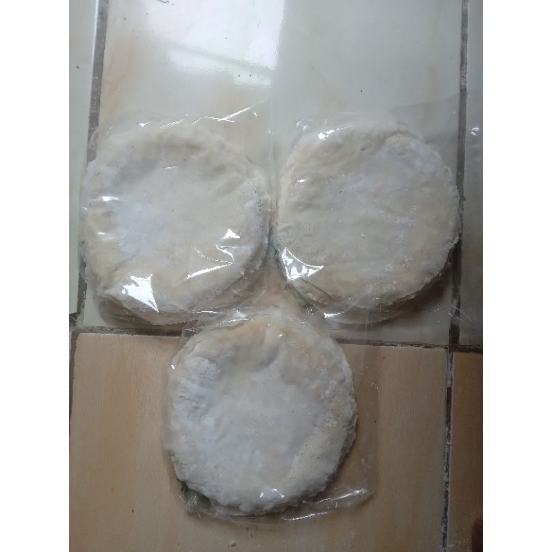 

kulit lumpia 20 cm( isi 60 lembar ) tipis dan anti lengket