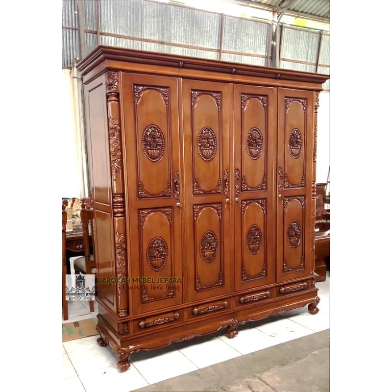 Lemari pakaian jati tua grade A mewah pintu 4 ukiran jepara