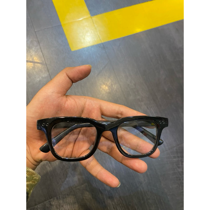 Kacamata Vincent Transparan Black