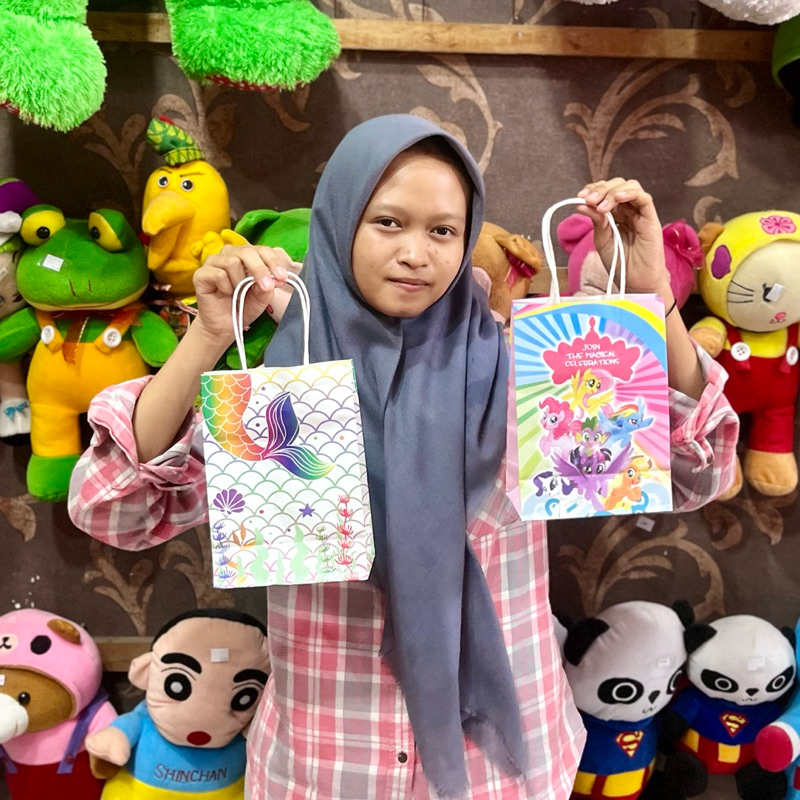 

Paper Bag kertas karakter princess unicorn my little ponny Pita tutup smal tas kado lucu paper bag kertas kartun film one house party