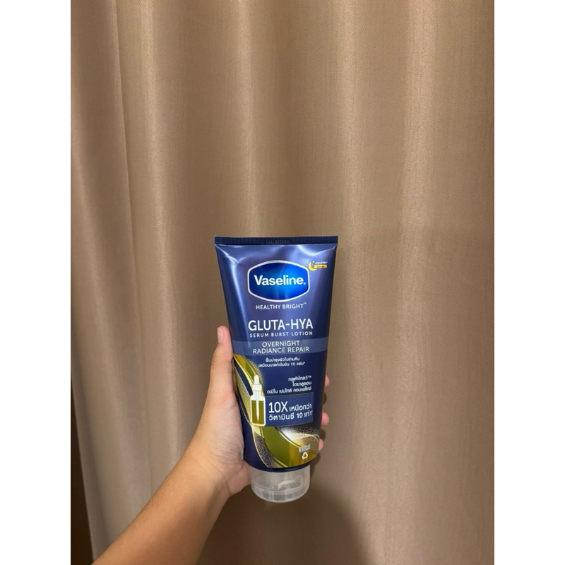 VASELINE GLUTA HYA THAILAND VASELINE HEALTHY BRIGHT GLUTA-HYA/SERUM/LOTION/LOTION  BADAN 300/330ml J
