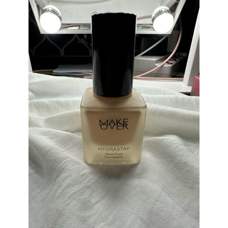 Make Over Hydrastay Glow fluid Foundation N30