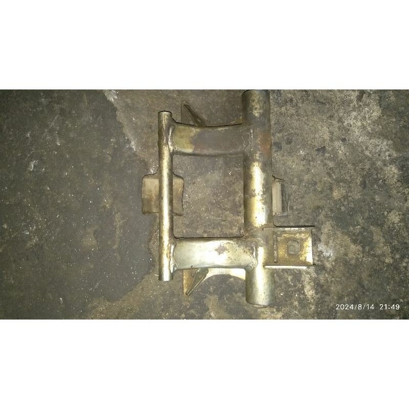 MOUNTING BEAT SCOOPY SPACY FI KZL STATER KASAR