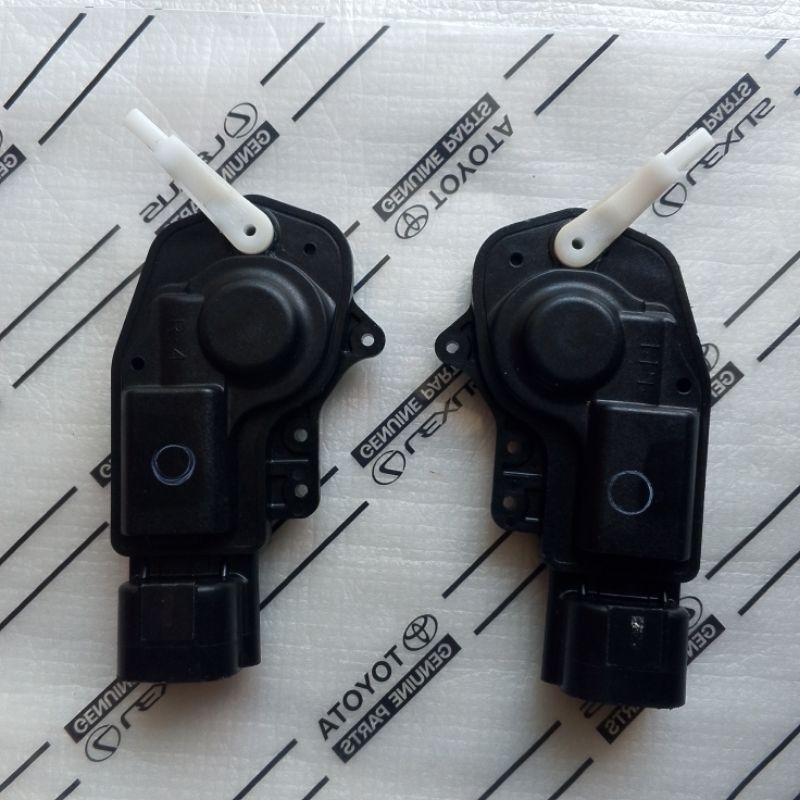 Motor Central atau Central Lock Kanan Avanza/Xenia Lama VVT-I Asli