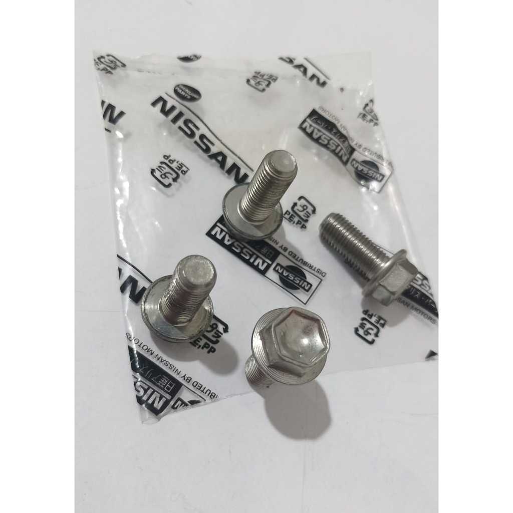 Baut Jok Nissan Terrano