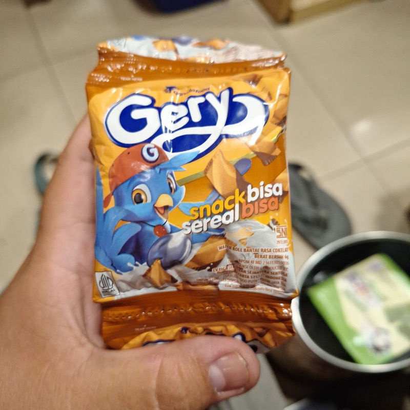 

Gery Snack Sereal cokelat 6gram renteng