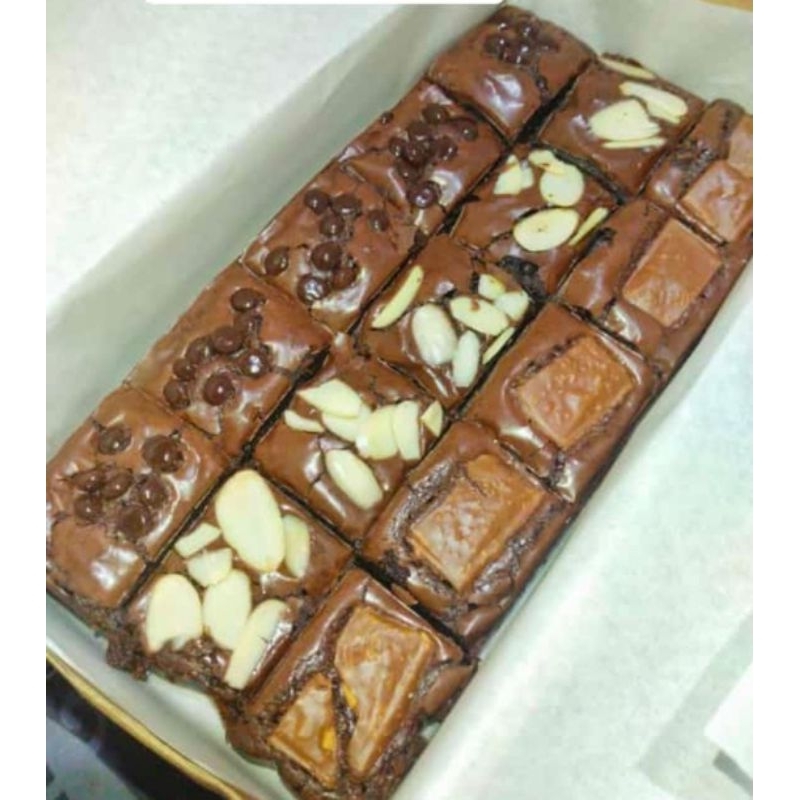 

Fudgy Brownies Shinycrust GLUTEN FREE 20x10