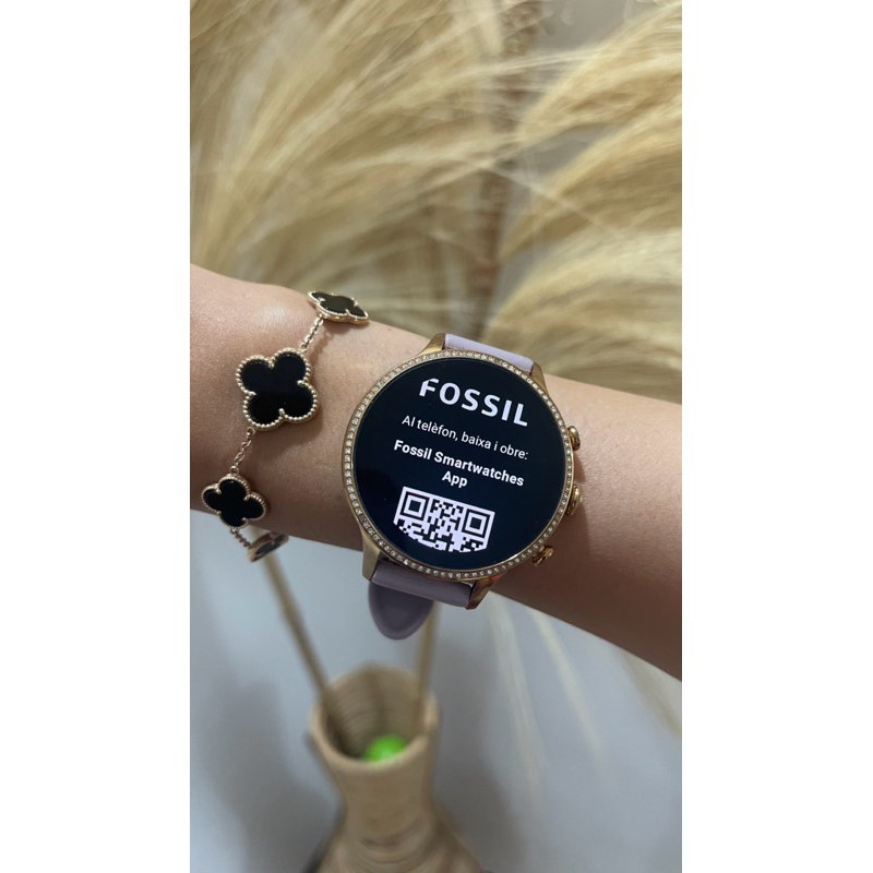 FOSSIL GEN 6 SMARTWATCH PRELOVED