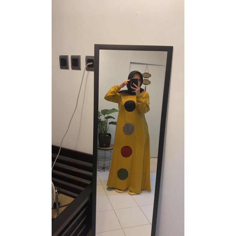 Dress by Winody Preloved