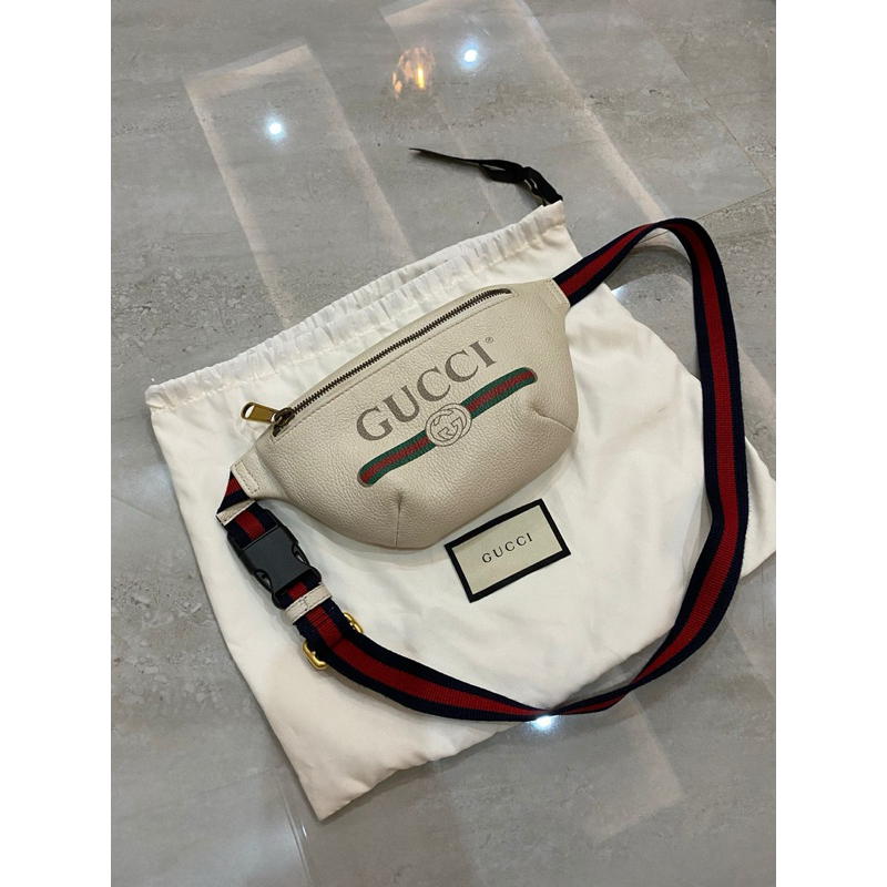 Preloved Authentic Gucci Bumbag Small White Original