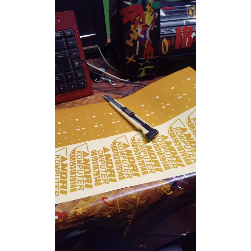 

cutting stiker desain suka suka