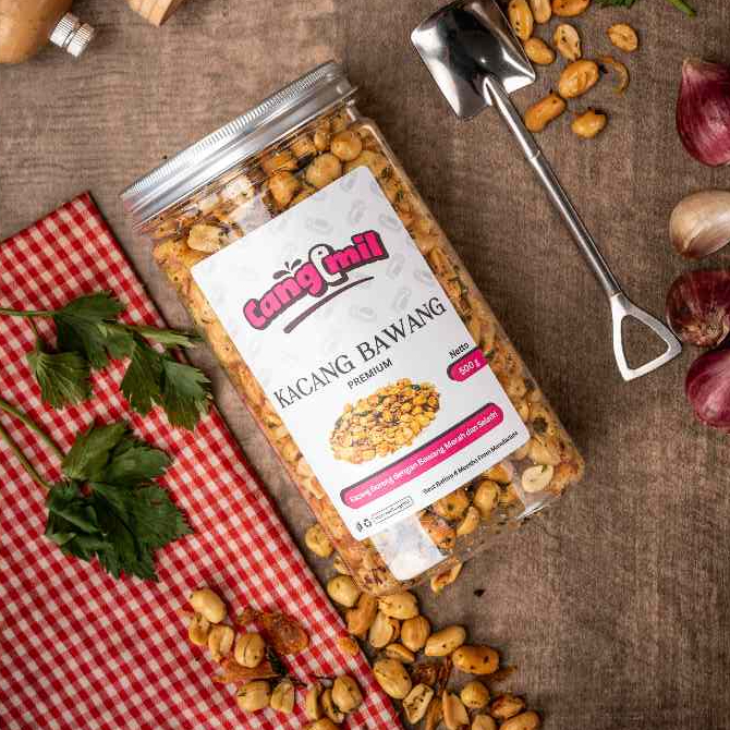 

CANGEMIL Kacang Bawang Premium | 500 Gram | dengan Bawang Merah Goreng dan Seledri Melimpah