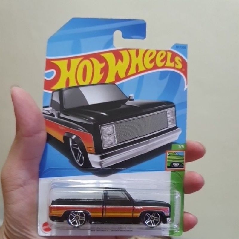 Hotwheels 83 Chevy Silverado