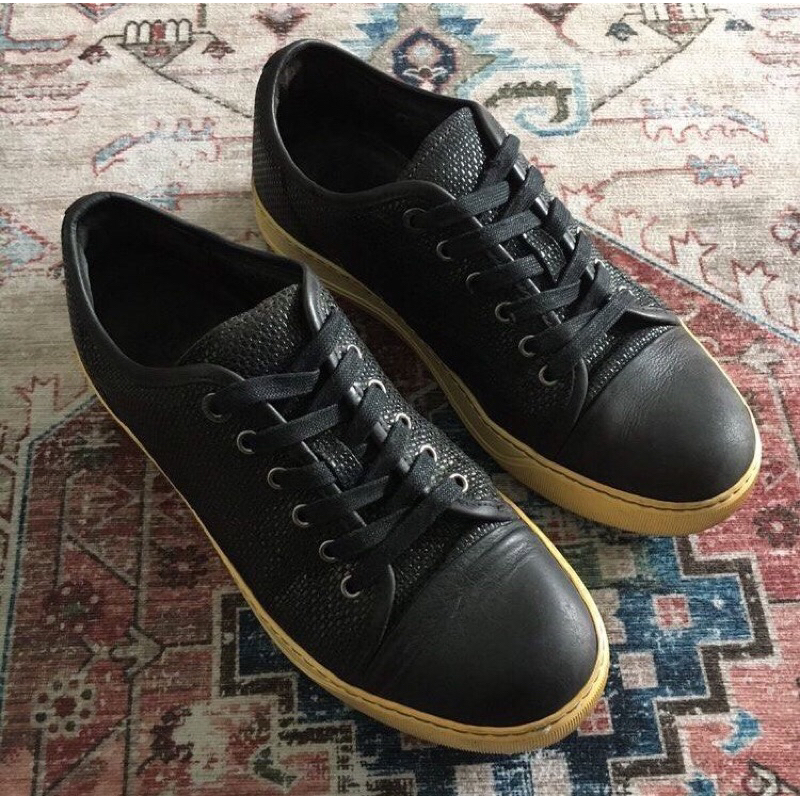 sepatu lanvin