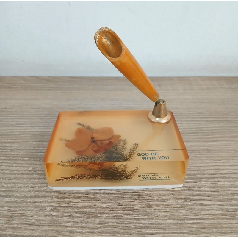 

tatakan pena resin vintage